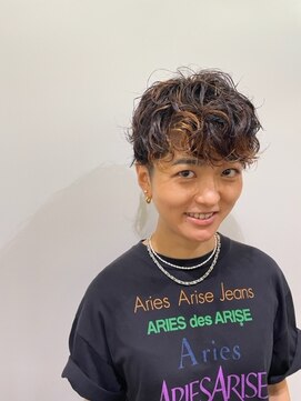 イーストハムヘッドショップ(EAST HAM head shop) おしゃれカールショート　フレーミングカラー