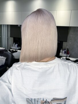 エリーツ 表参道(elyts) 【表参道elyts】ホワイトボブ