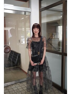 サリ(SARY) ミディアムヘアと縮毛矯正