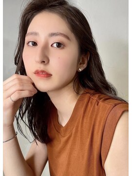 メイカ(MEIKA) ”大人可愛いブラウンカラー”