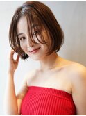 顔まわりレイヤーミニボブ切りっぱなしワイドバング