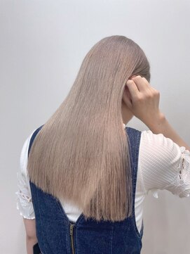 リノショアーズ 元町店(RINOSHORES) 切りっぱなしロング×ハイトーンカラー/ミルクティーベージュ