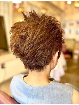 サーティエイト(38) 60代 ふんわりショートヘア/くびれショート/髪質改善/元町/