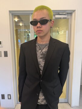 アンフェインド02(UNFEIGNED 02) MEN’S/リバースセンターパート/ハイトーン坊主/伏見