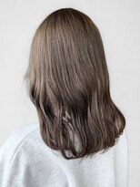 ティアトロアンドリミテバイティアトロ(teatro&limite by teatro) アッシュベージュ 艶髪 ミディアムレイヤー 美髪 透明感カラー