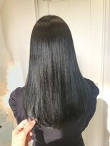 リン(Lin) 透明感暗髪