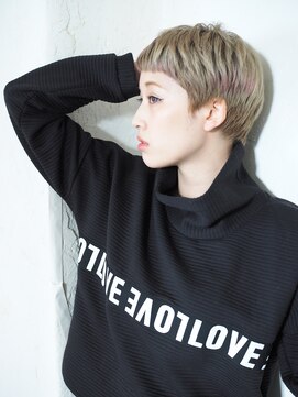 グランアージュ 柏西口店(grandage) 柏シルバーアッシュ外国人風クールショート【柏】