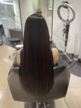 ラブクロムトーキョー オモテサンドウ(LOVECHROME OMOTESANDO) 簡単スタイリング 卒業式 髪質改善