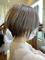 パコ(Paco) 大人可愛い☆マッシュショートボブ☆カーキグレージュ