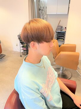 アンティコ(Antico) マッシュショートナチュラルモテ髪束感ツーブロック流行フェード