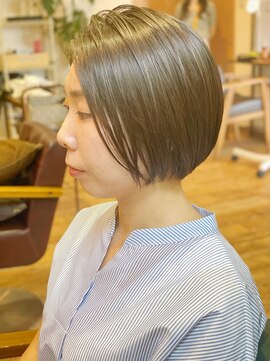 顎ラインショートボブ