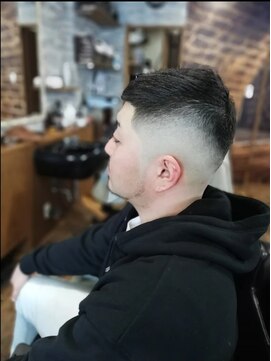 ノームコア(NORM CORE) スキンフェードスタイル