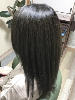 アロヒ(Alohi)の写真/白髪ぼかしハイライト×自然な仕上がりを実現◆イヤリングカラーもオススメ♪おしゃれな大人女性に！