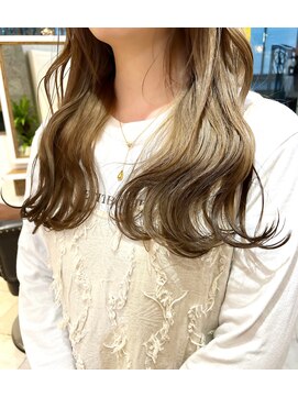 ウツギ(UTSUGI) ブリーチ一回で叶えるデザインカラー☆