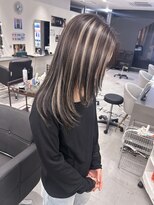 キング 高槻(K!ng)&nbsp;縮毛矯正髪質改善ハイライトレイヤーカット高槻美容室エクステ