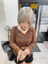 ブレス(bless)&nbsp;ホワイトシルバー/シルバー/ハイトーンボブ