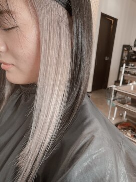 レジスタヘアーワークス (REGISTA hair works) ホワイトグレー