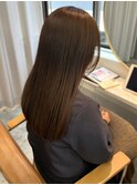 オリーブベージュ 透明感カラー 顔周りカット ストレートロング