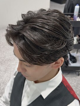 サヴォア(Savoir) 大人フェザーパーマ×ナチュラルセンターパート