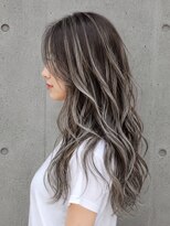トゥルートラスト 和戸店(True Trust)&nbsp;ロング 大人ハイライト ホワイトアッシュ