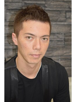 クラルテ ヘアーデザイン(clarte hair design)の写真/《育毛促進スパあり♪》普段は髪を切るだけという男性必見！似合わせカット×ヘッドスパで気分もスッキリ☆