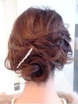 ドロップ(drop) 大人かわいいルーズダウン編み込みアレンジ【表参道/drop】