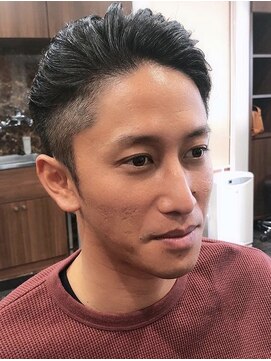 アミューズ(amuse) サイドバック流しツーブロックｂｙカットハウスアン