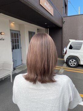 ウルヘアー(ULU hair) 秋ブラウン　ミディアムレイヤー