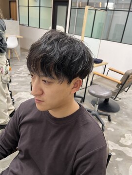 イェッカ(YECCA) 刈り上げマッシュスタイル