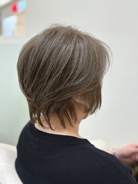 プランタンシエル(printemps CIEL) ショートカット×カーキベージュ