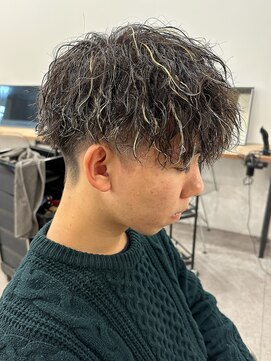 エルマーク 渋谷(L-MARK) メッシュハイライトスパイラルパーマツイストパーマツーブロック