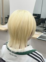 ユウル 横浜(juhl.)&nbsp;ホワイトブロンド抜きっぱなしブリーチダブルカラーウルフカット