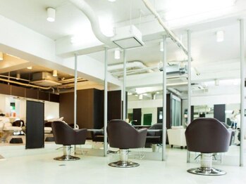 アート ヘアー ストラ 山鼻店(ART HAIR STRA)の写真/【山鼻/石山通り沿い】大人女性の綺麗をサポート◆一人ひとりのお悩みに寄り添い、理想のスタイルを実現*