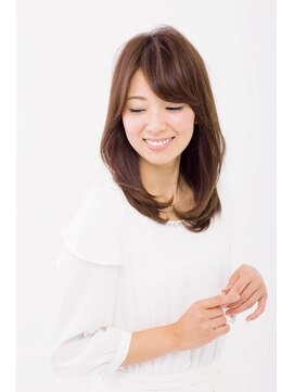 フォルテ 藤枝エピ店 ひし形シルエットの大人ナチュラルスタイル