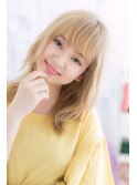 金髪スタイルで個性的★外国人風セミディ