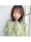 外ハネ/レイヤーカット/ミディアム/骨格矯正/前髪パーマ