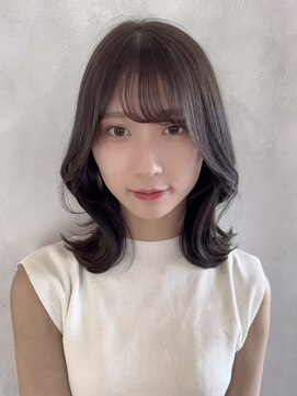 オリンテ バイ レシッド 表参道(orente by rcid) 韓国顔周りレイヤーくびれヘアワンカール艶髪ホワイトグレージュ