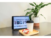 ミナモ(MINAMO)の雰囲気（待ち時間にドリンクを飲みながら電子書籍をお楽しみください！）