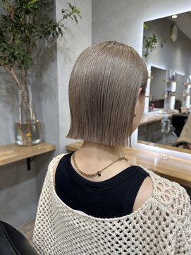 ロンドプロフィール 浦和(Lond profil) ハイトーンベージュ　切りっぱなしボブ