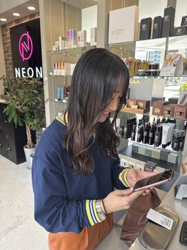 ネオン(NEON) セミロングスタイル