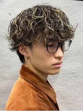 ダズルヘアーエイチ(DAZZLE hair H) ホワイトメッシュツイストツイストスパイラル波巻きプードル