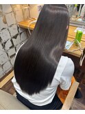 髪質改善縮毛矯正で美しい艶髪に