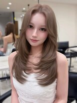シェイト(ciate) ハイトーンミルクティーベージュ×レイヤーカットciate_mayu