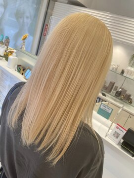 アッシュ 武蔵小金井店(Ash) *ブリーチ三回以上×抜きっぱなしホワイトブロンド*
