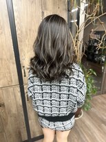 ヴィフ 大船(VIF)&nbsp;フェミニンロング/モードヘア/ハイライトカラー/ダークアッシュ