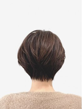 トウミ(TOUMI 橙海)の写真/《小顔見え効果抜群◎》経験豊富なオーナースタイリストがお客様に似合うカットをご提案いたします＊