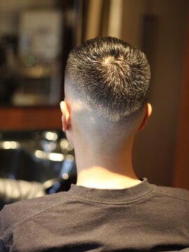 キングスマントーキョー 立川店(KINGSMAN TOKYO) ツーブロックマッシュ/波巻き/ハイライト/束感<理容室><立川>