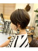 ショートボブ