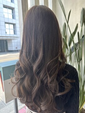 アン(Hair make un) 初カラーにおすすめ♪ミントアッシュ