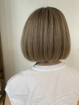 プラスシー(+C) 脱白髪染めカラーのまろやかベージュカラー/白髪ぼかし